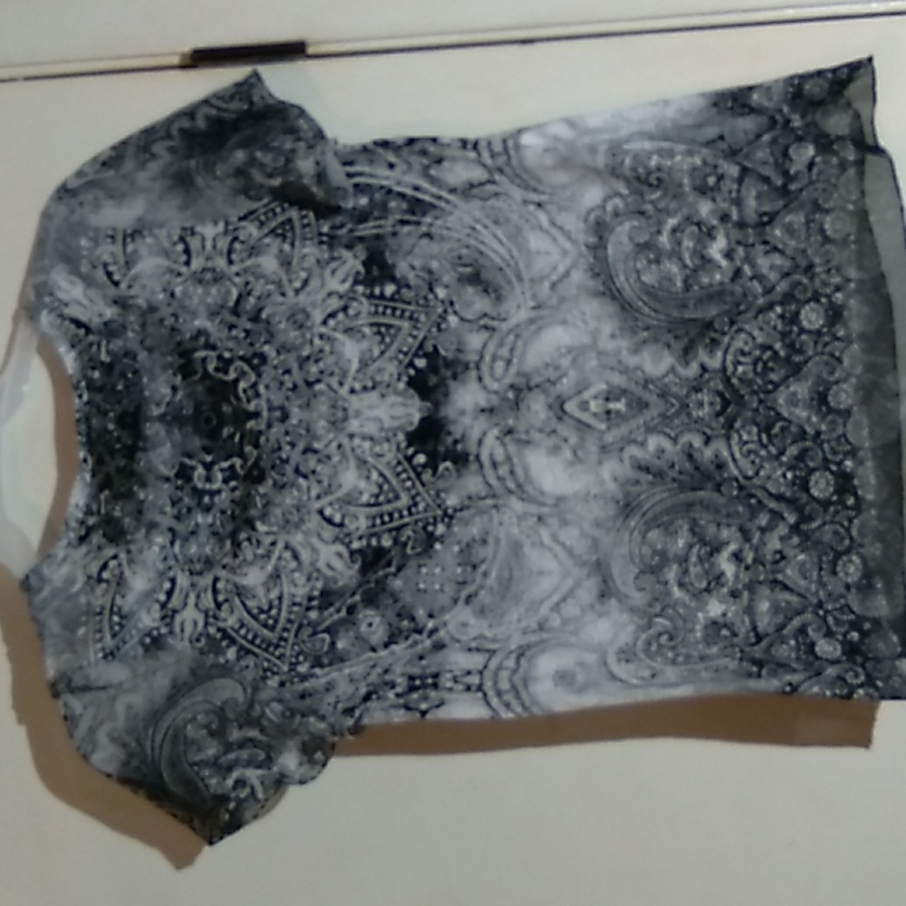 Women's small top - Picture 7 of 7